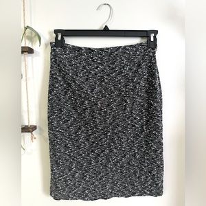 New York & Company, black & white pencil skirt, Size 4